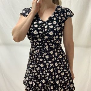 Xhilaration size small daisy print dress